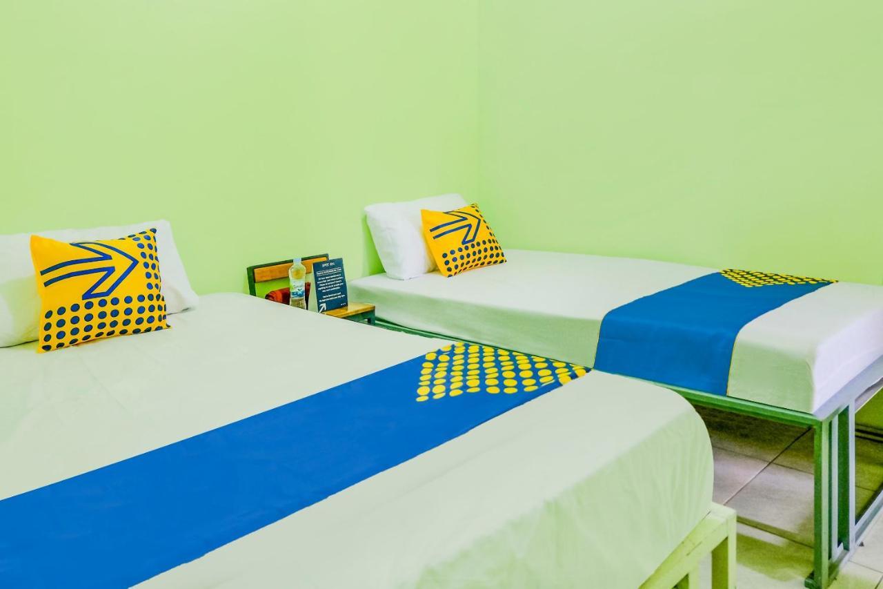 Spot On 2081 Sriwijaya Family Residence Lawang Esterno foto
