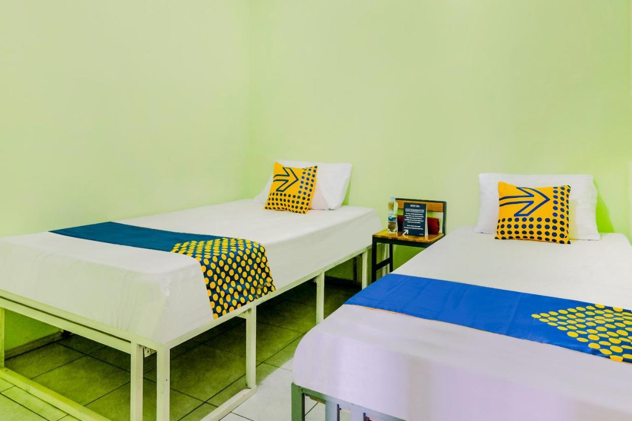 Spot On 2081 Sriwijaya Family Residence Lawang Esterno foto