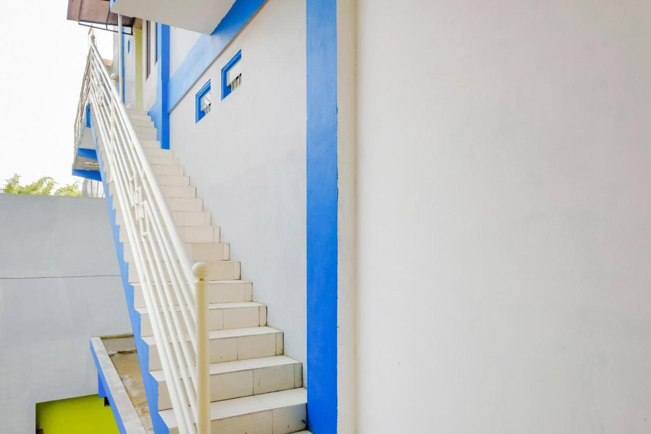 Spot On 2081 Sriwijaya Family Residence Lawang Esterno foto