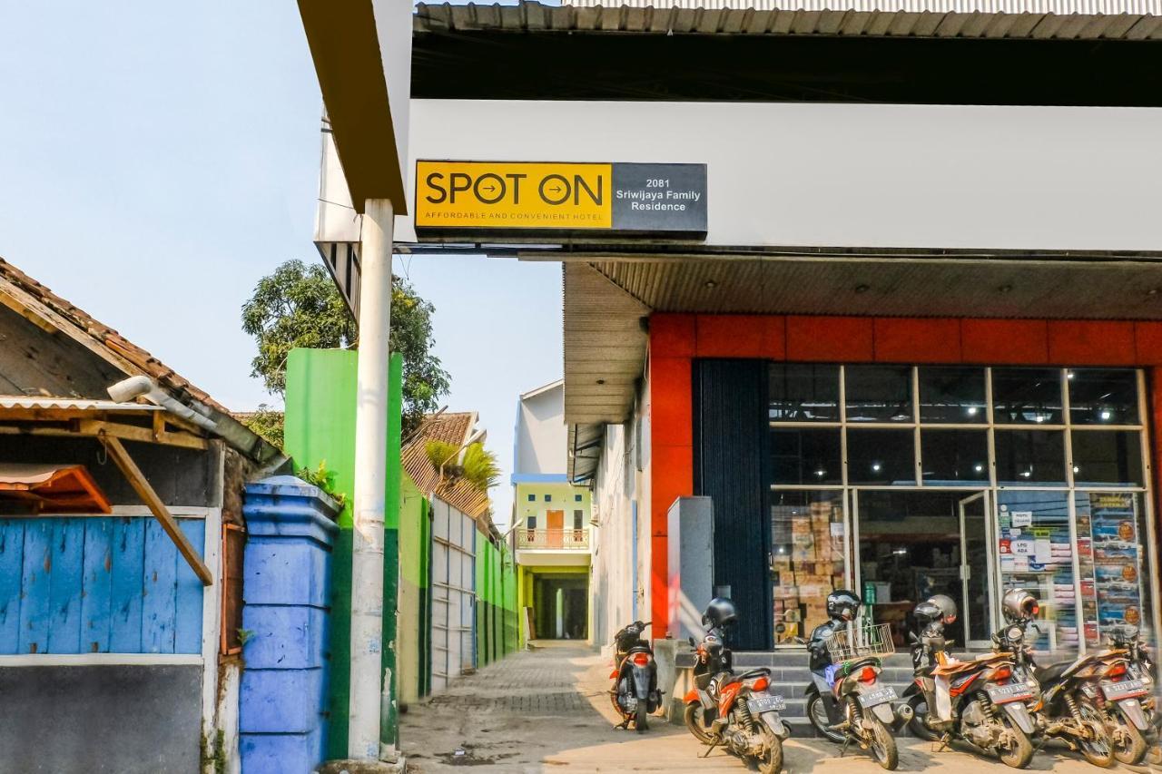 Spot On 2081 Sriwijaya Family Residence Lawang Esterno foto