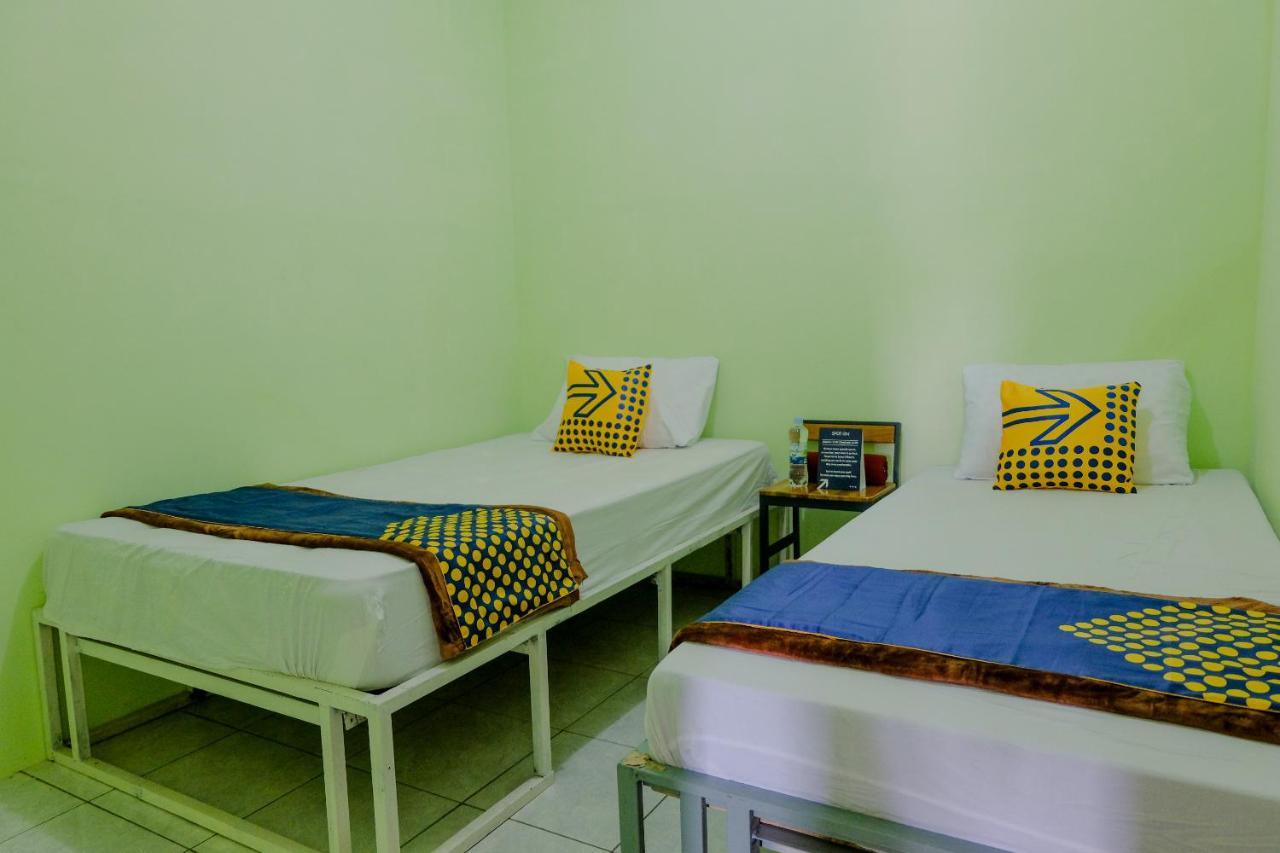 Spot On 2081 Sriwijaya Family Residence Lawang Esterno foto
