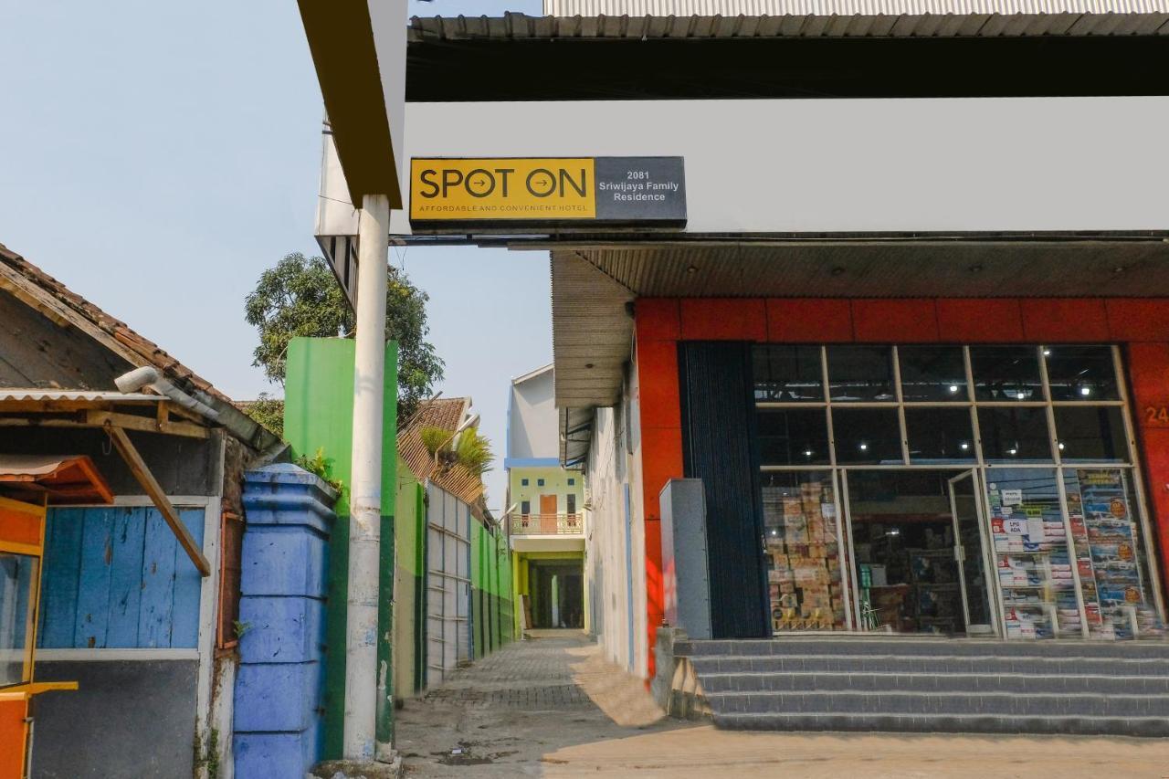 Spot On 2081 Sriwijaya Family Residence Lawang Esterno foto