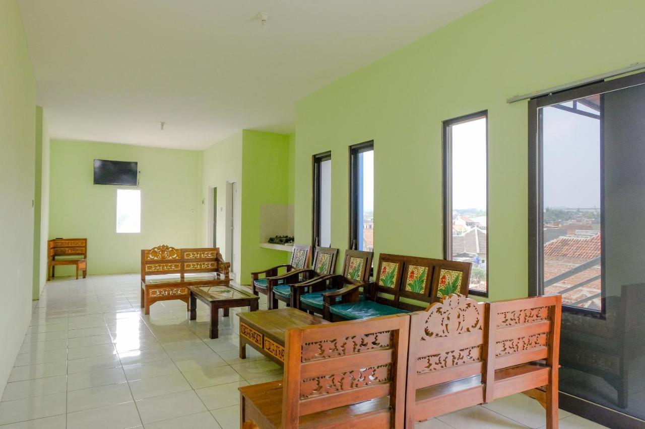 Spot On 2081 Sriwijaya Family Residence Lawang Esterno foto
