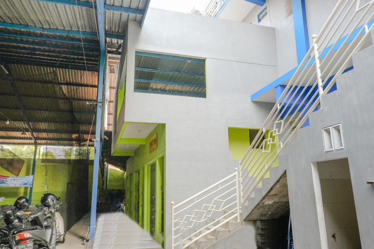 Spot On 2081 Sriwijaya Family Residence Lawang Esterno foto