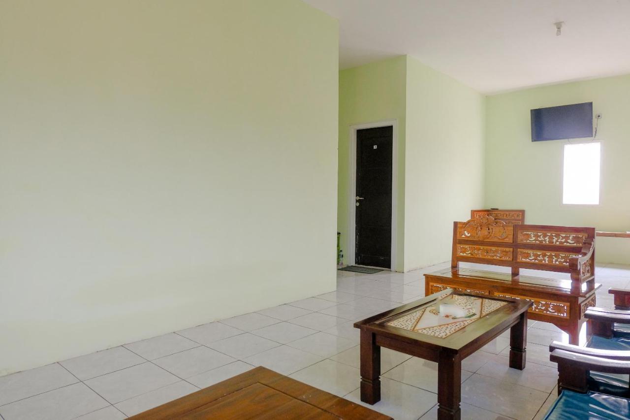 Spot On 2081 Sriwijaya Family Residence Lawang Esterno foto