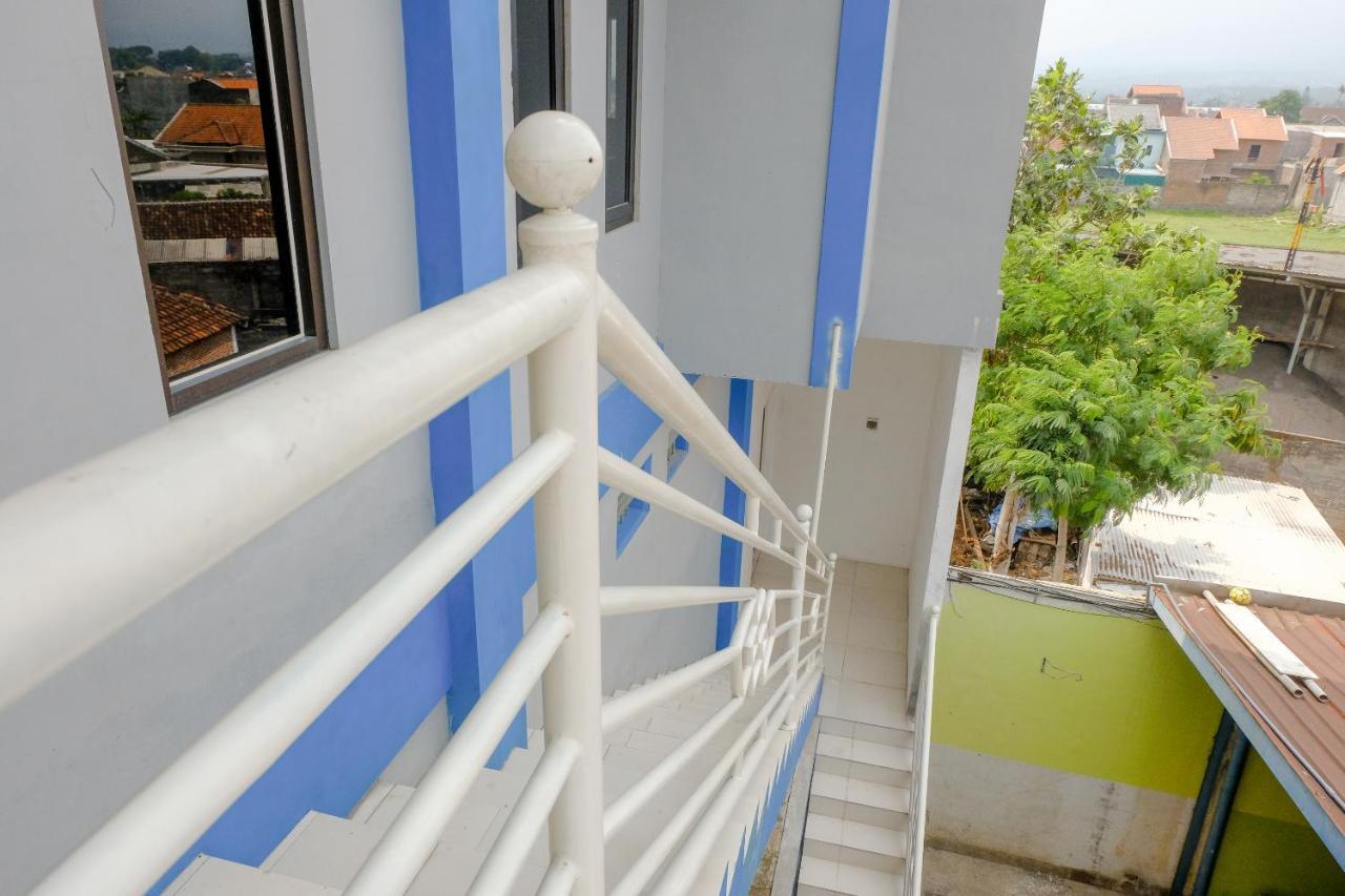 Spot On 2081 Sriwijaya Family Residence Lawang Esterno foto