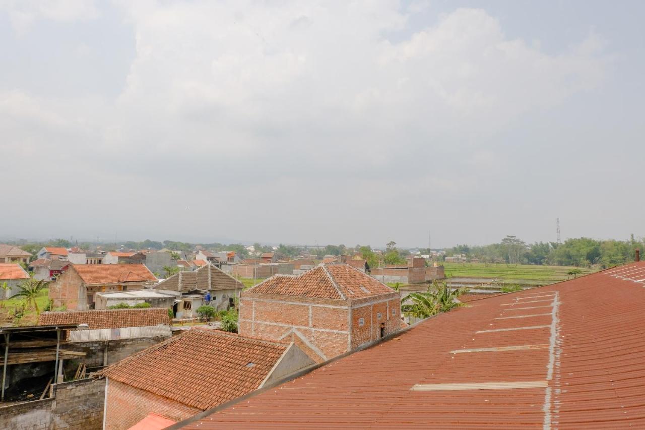 Spot On 2081 Sriwijaya Family Residence Lawang Esterno foto